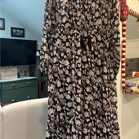 Black Floral Chiffon Ruffle Trim Button Front Long Sleeve Maternity Midi Dress - Picture 2 of 3